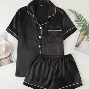 Women’s Size Large Black Pajama Set Lightweight Button up Top Matching Shorts